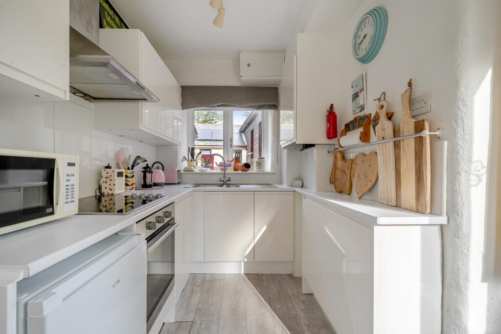 House in Plymouth - View 4