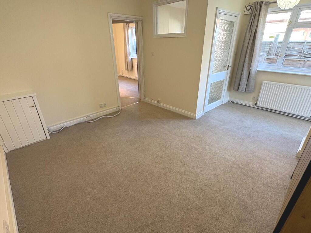 Whitworth Road, Southampton, Hampshire, SO18 photo 2