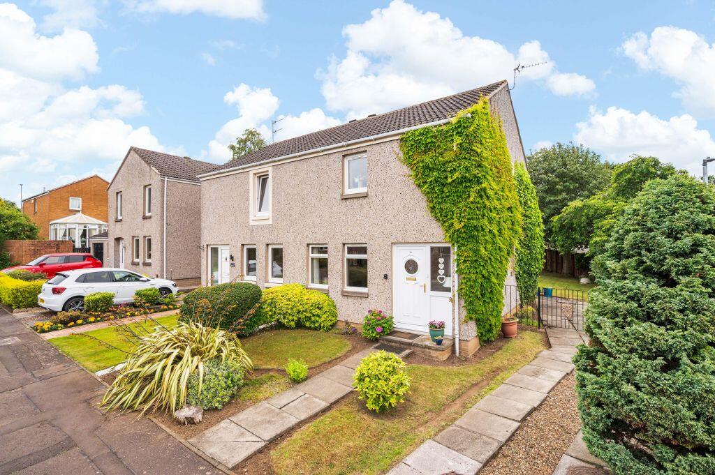Main image of property: 6 North Bughtlinside, Edinburgh, EH12 8YA