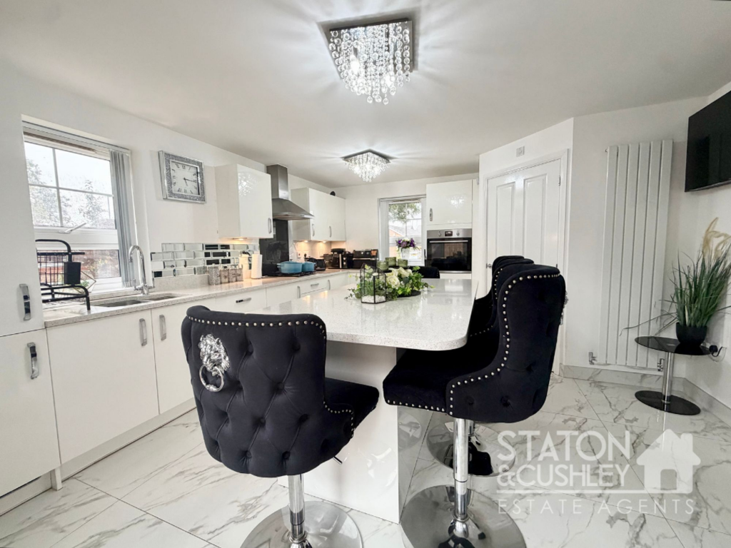 House in Nottingham - View 4