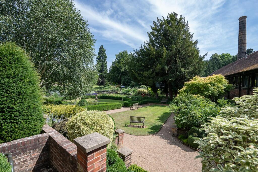 Walled Garden for Business Occupiers