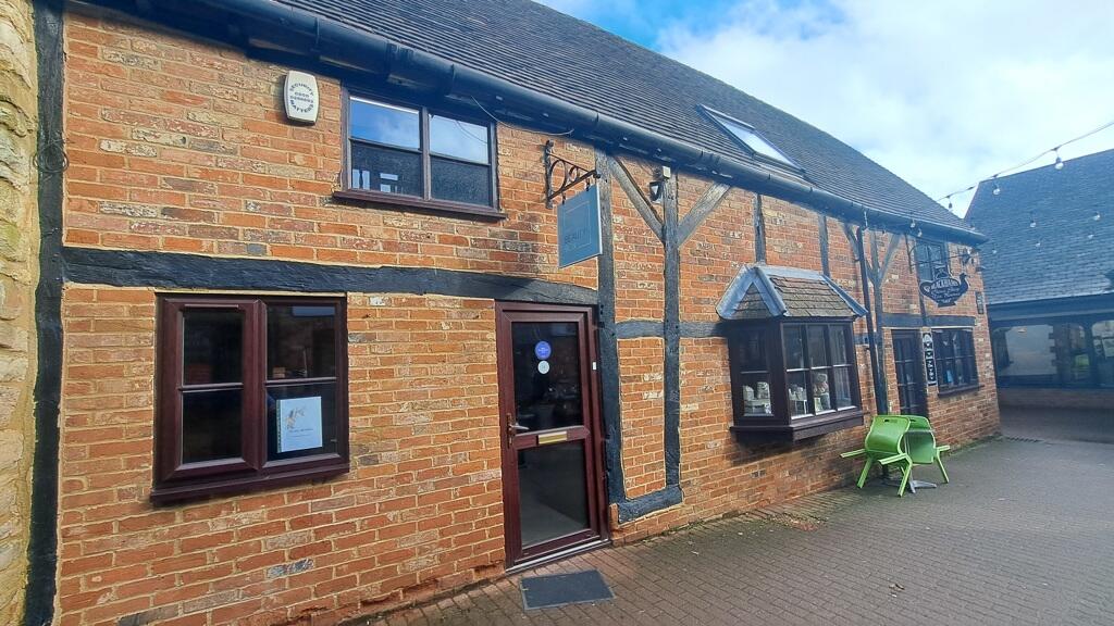Main image of property: 6-7 Meadow Row, Buckingham, Buckinghamshire, MK18 1PU