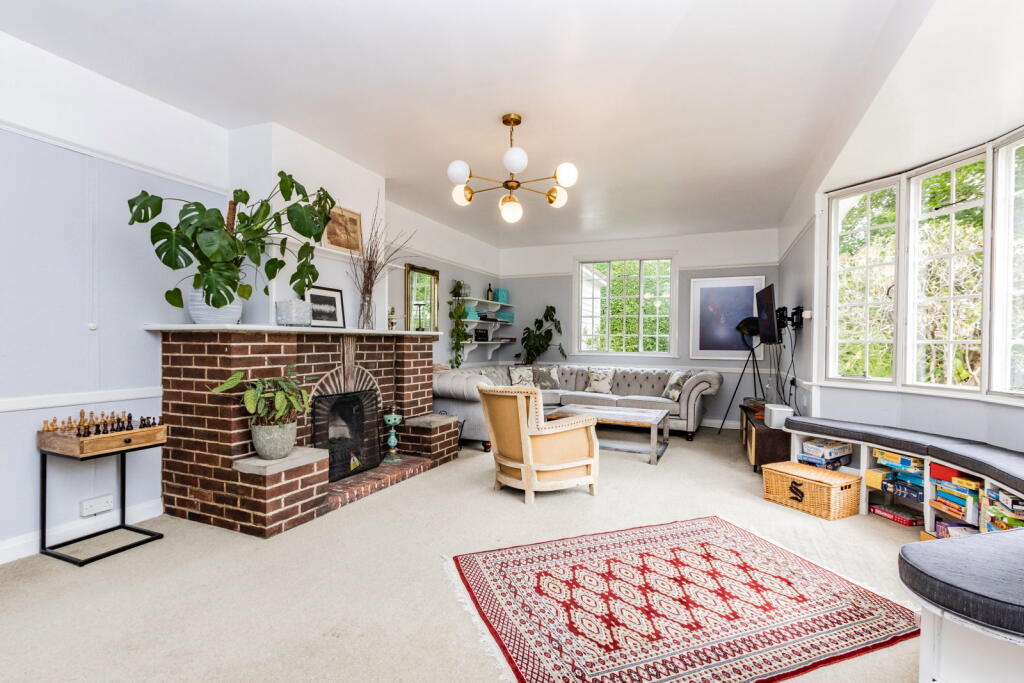 House in Tunbridge Wells, Hawkhurst - View 5