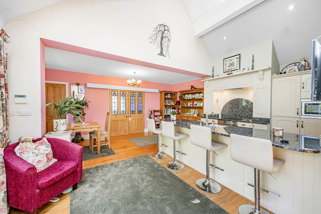 Rawstorne Road, Penwortham - More