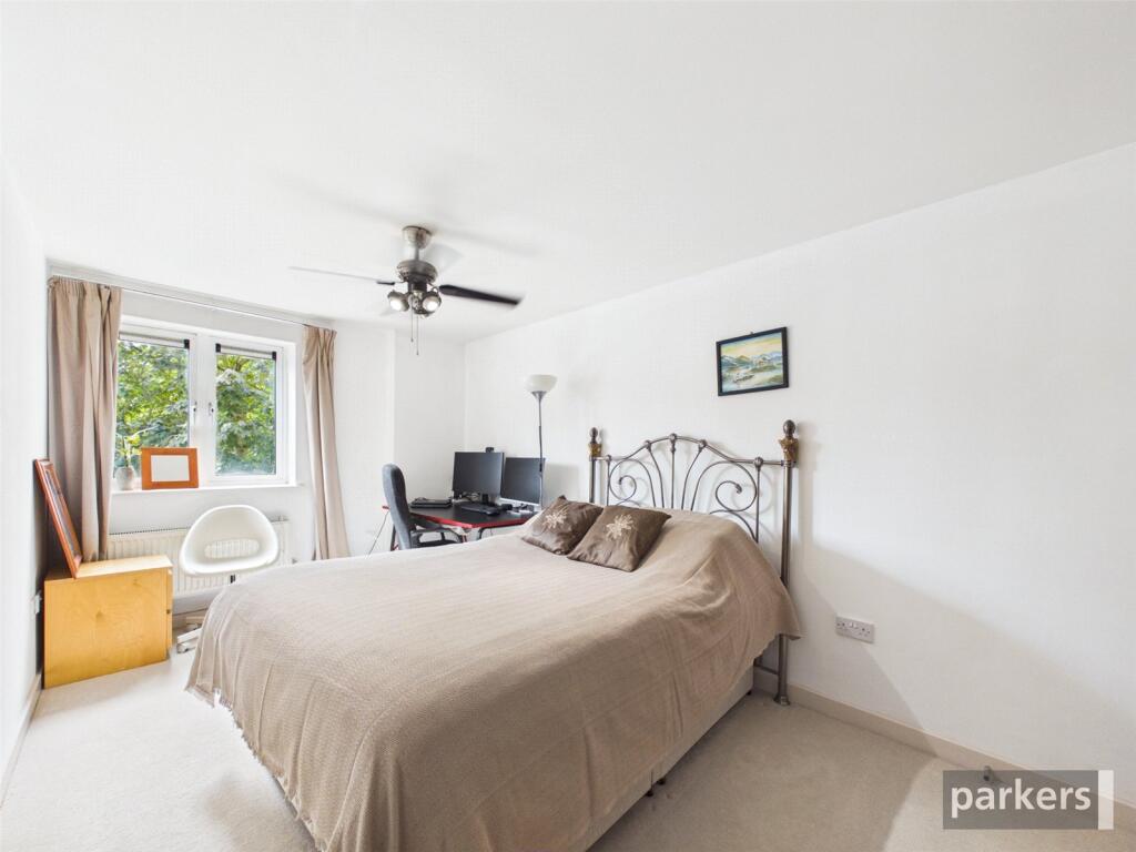 Apartment in Reading, Newtown - View 4