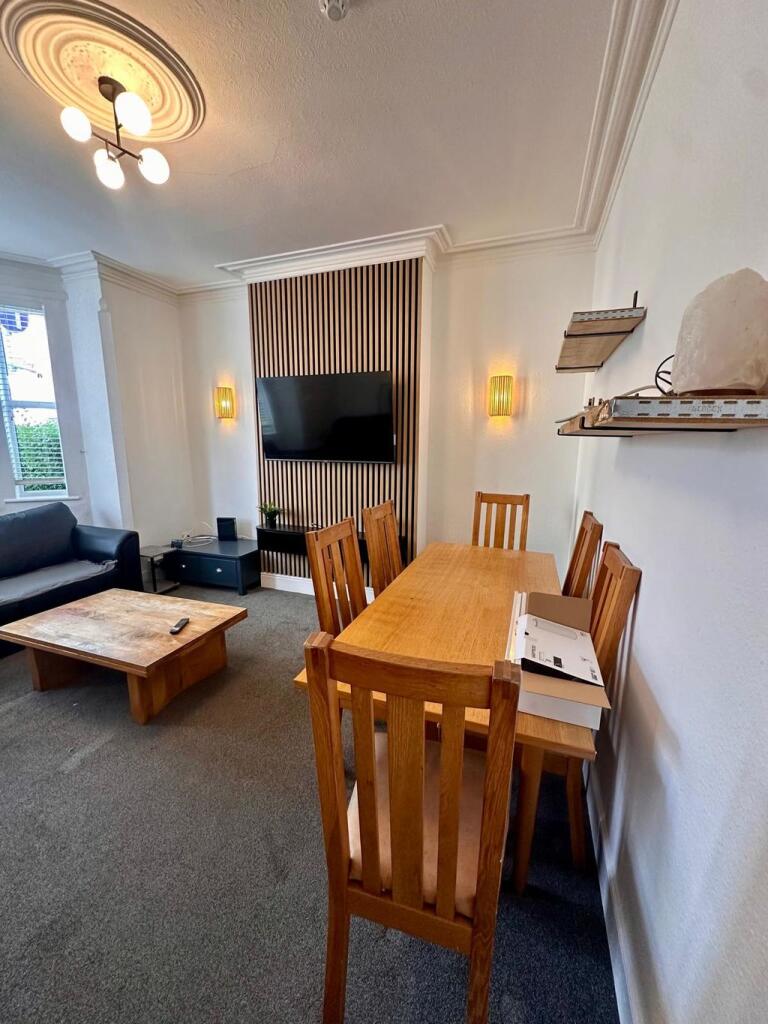 House in Nottingham - View 3