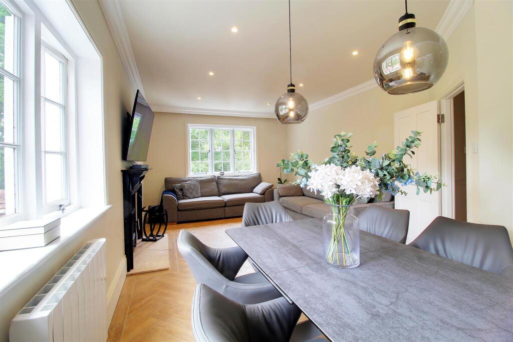 Woodcock Lodge, Epping Green, Hertford photo 2