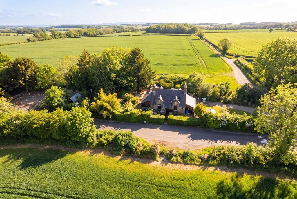 Redricks Lane, Sawbridgeworth, Hertfordshire, CM21 photo 5
