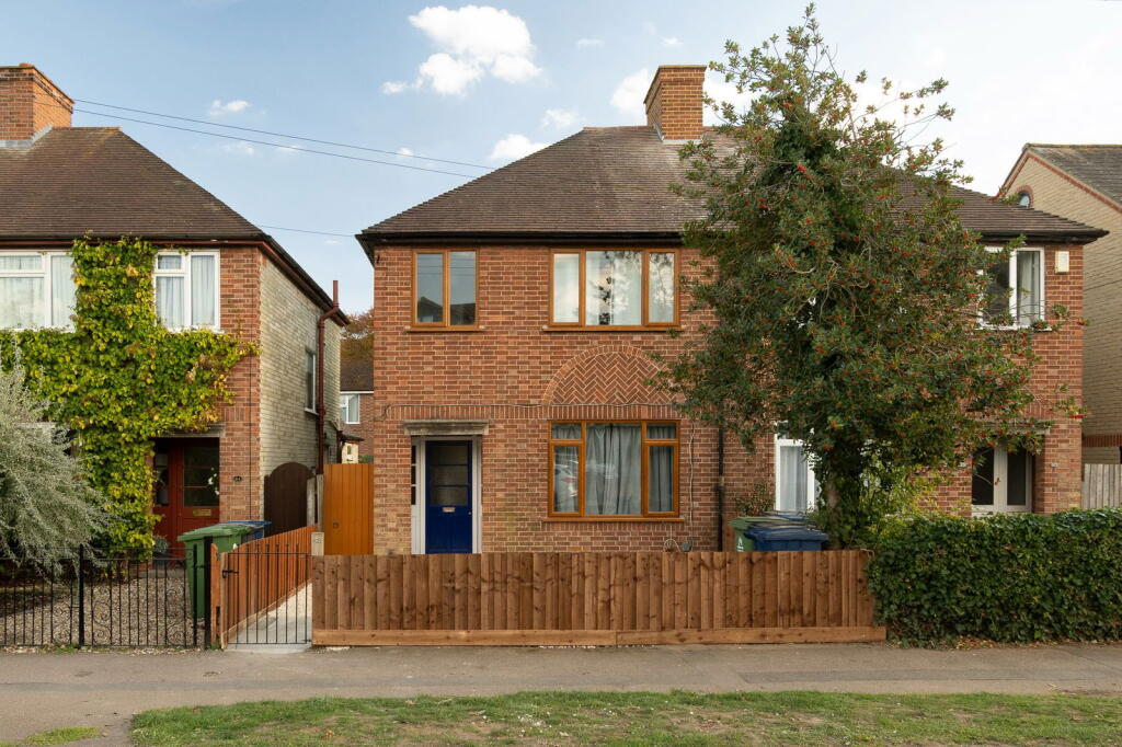 Main image of property: Water Street, Cambridge, CB4 1PA