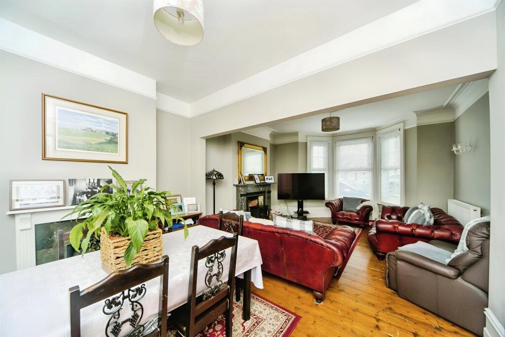 St. Aubyns Road, Eastbourne photo 5