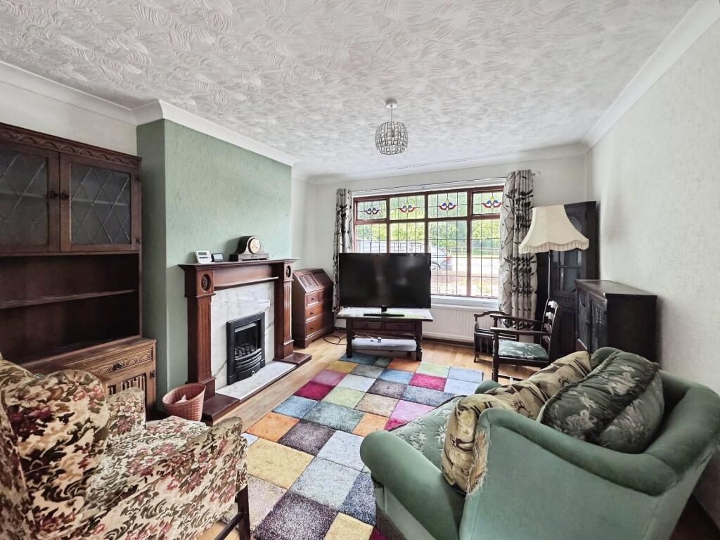 House in Kirklees, Oakwell - View 2