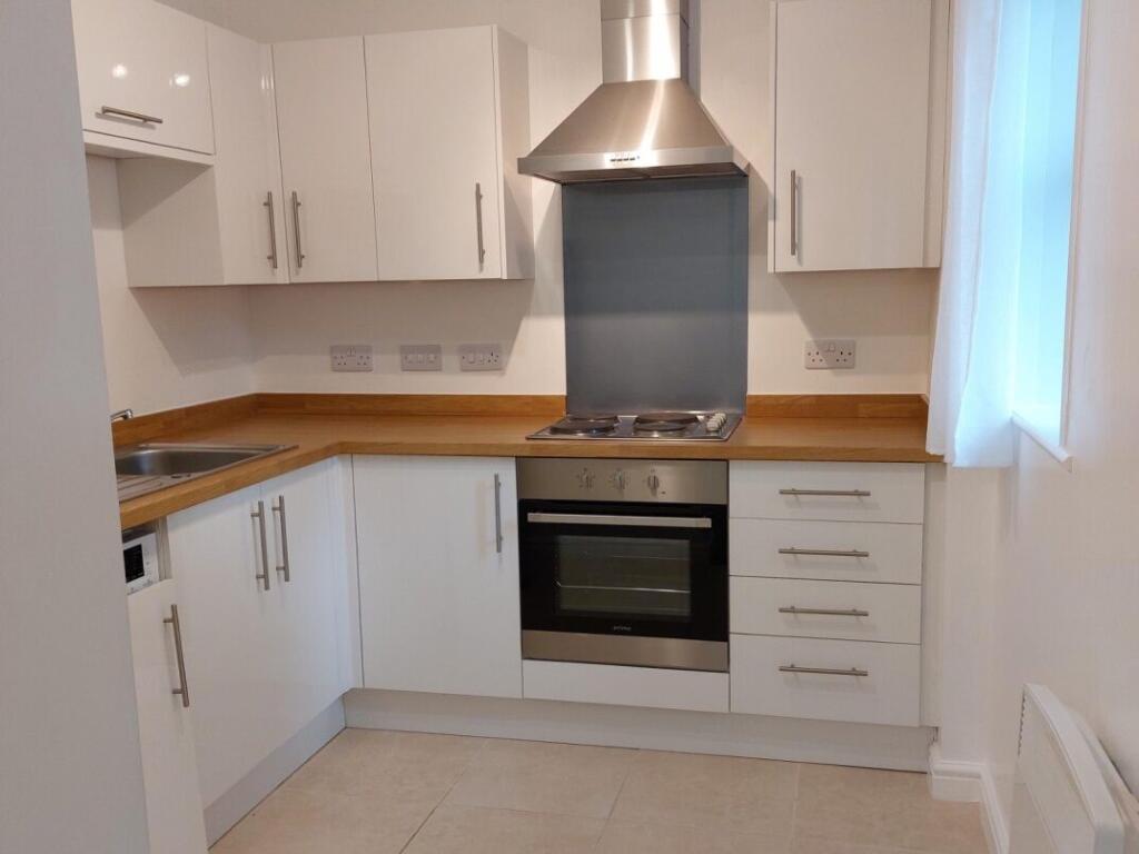 Main image of property: Flat 2, 29 West Bars, Chesterfield S40 1AG