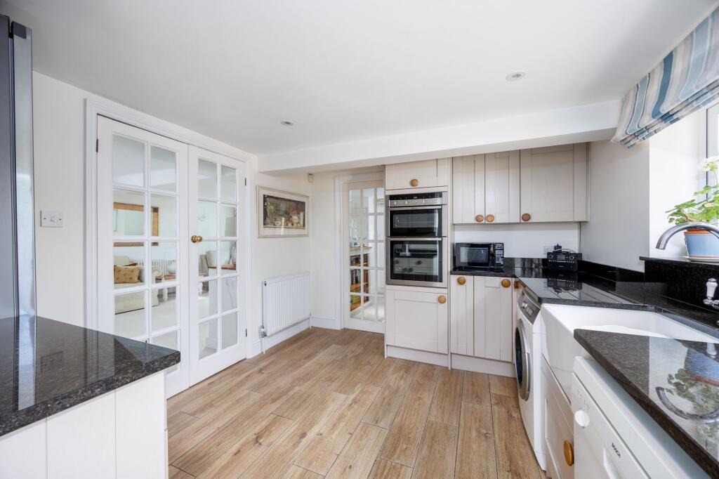 House in Tonbridge - View 4