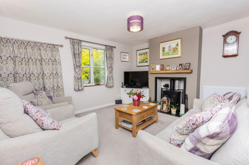 Close Proximity To Hawkhurst Colonnade photo 3