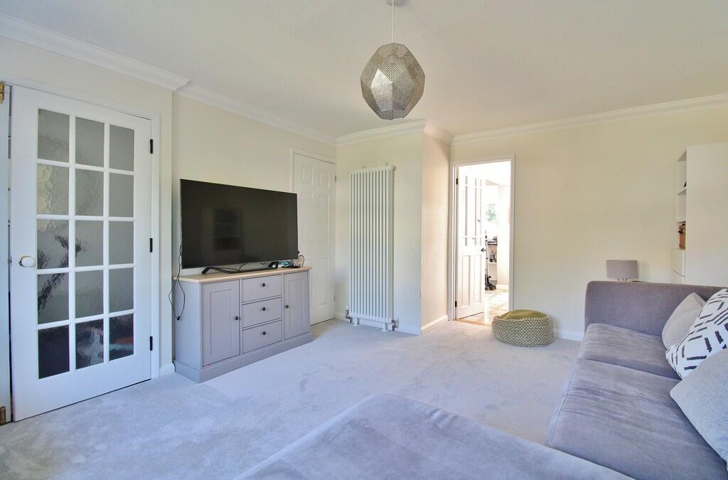 House in Gosport, Lee-on-the-Solent - More