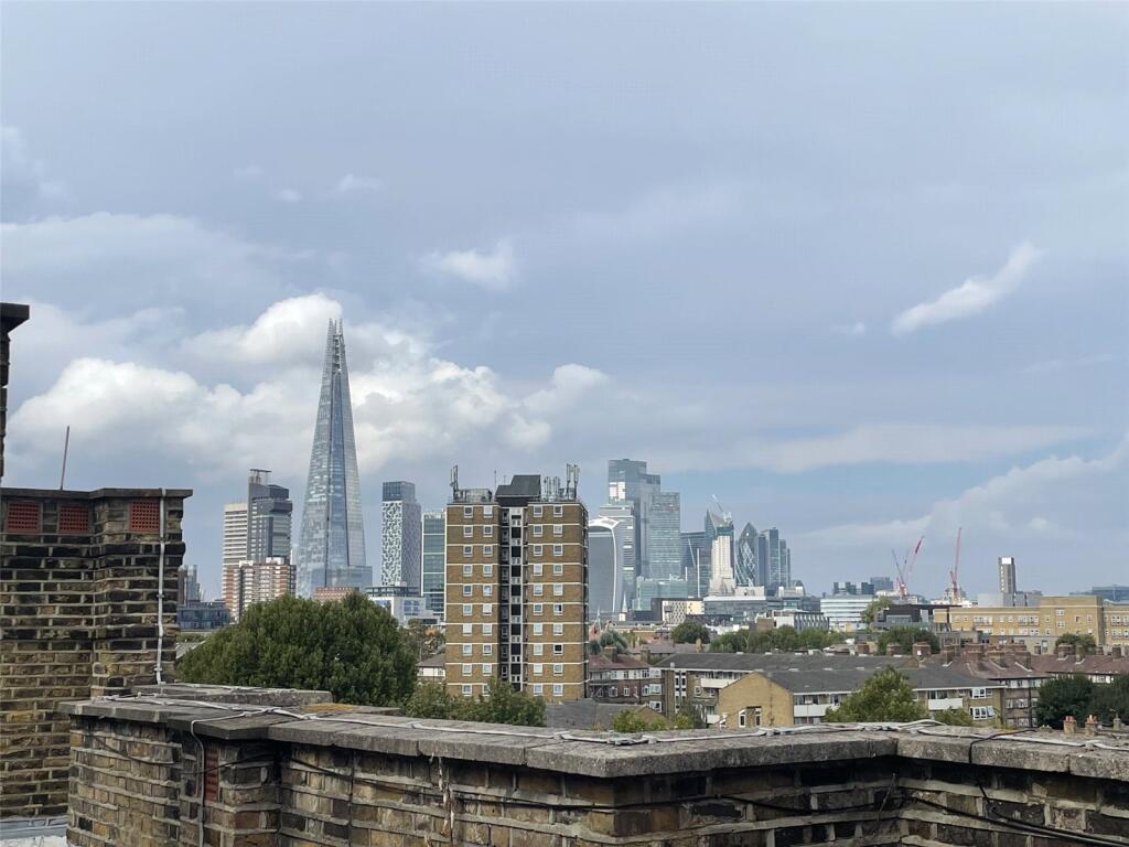 Apartment in London - View 5