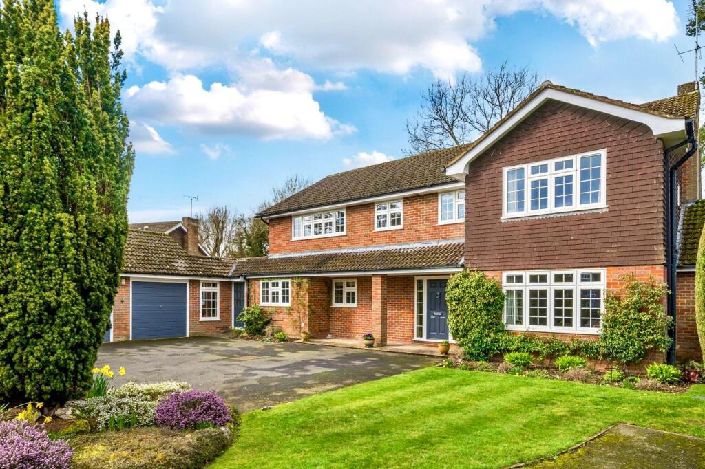 Main image of property: Manor Close, Penn, HP10