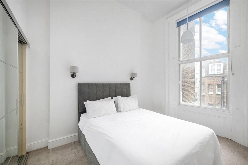 Apartment in London, Kensington - View 2