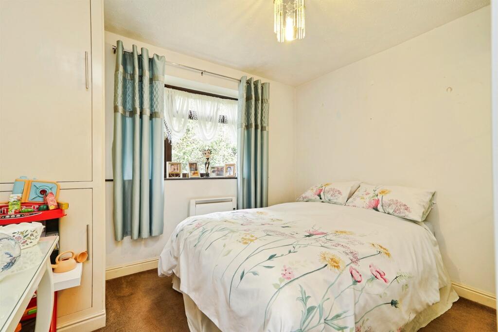 Bolton Grange, Yeadon, Leeds photo 4