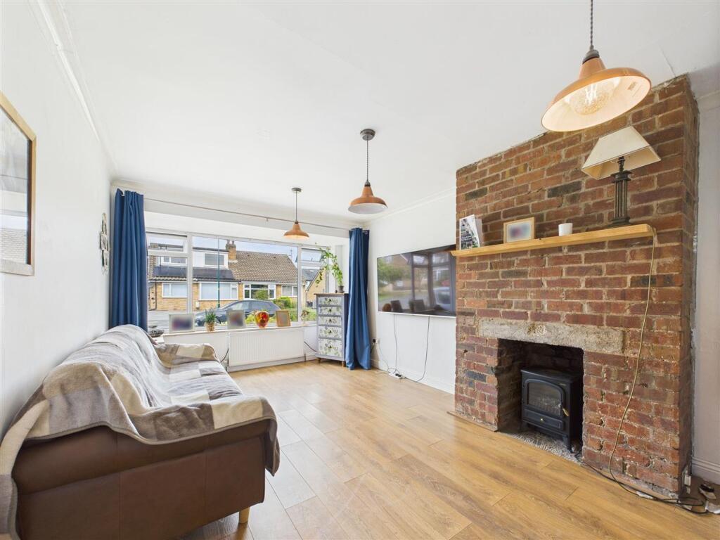 21 The Rise, Thornton-Le-Dale, Pickering, YO18 7TG photo 2