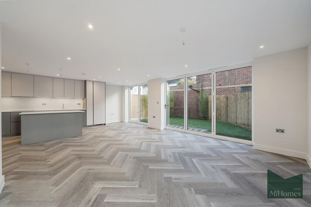 Scarlet Oaks, Oakwood, N14 photo 4