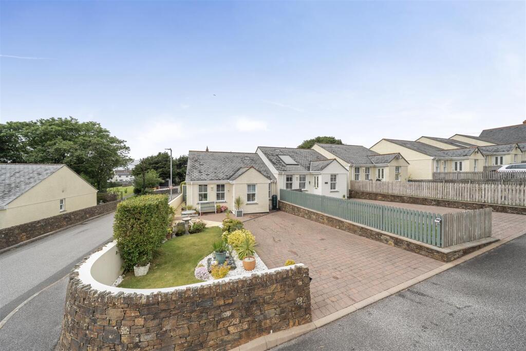 Main image of property: School Hill, Shortlanesend, Truro