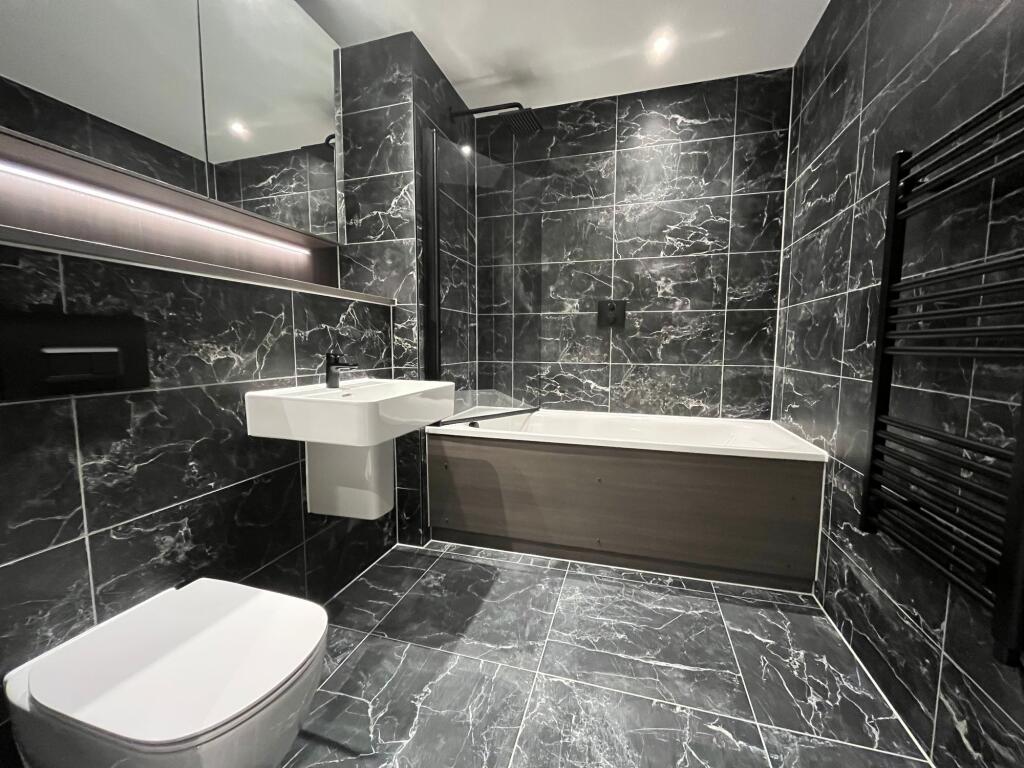 Apartment in Manchester - View 5