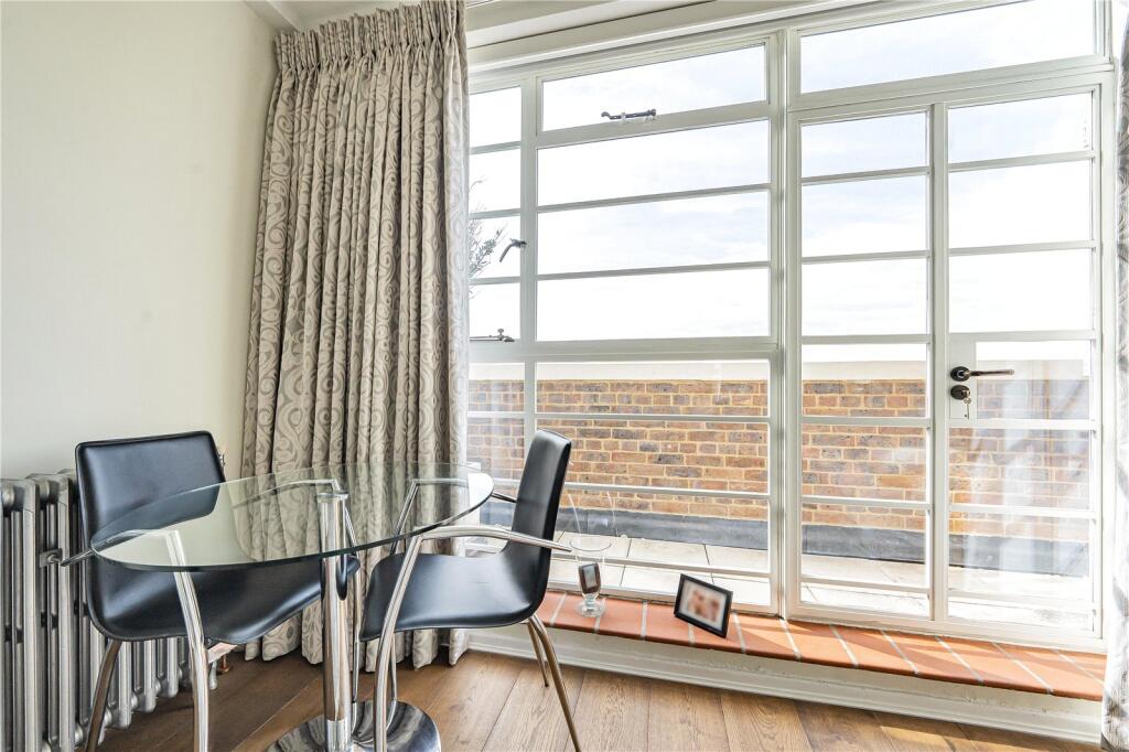 Apartment in Twickenham - More
