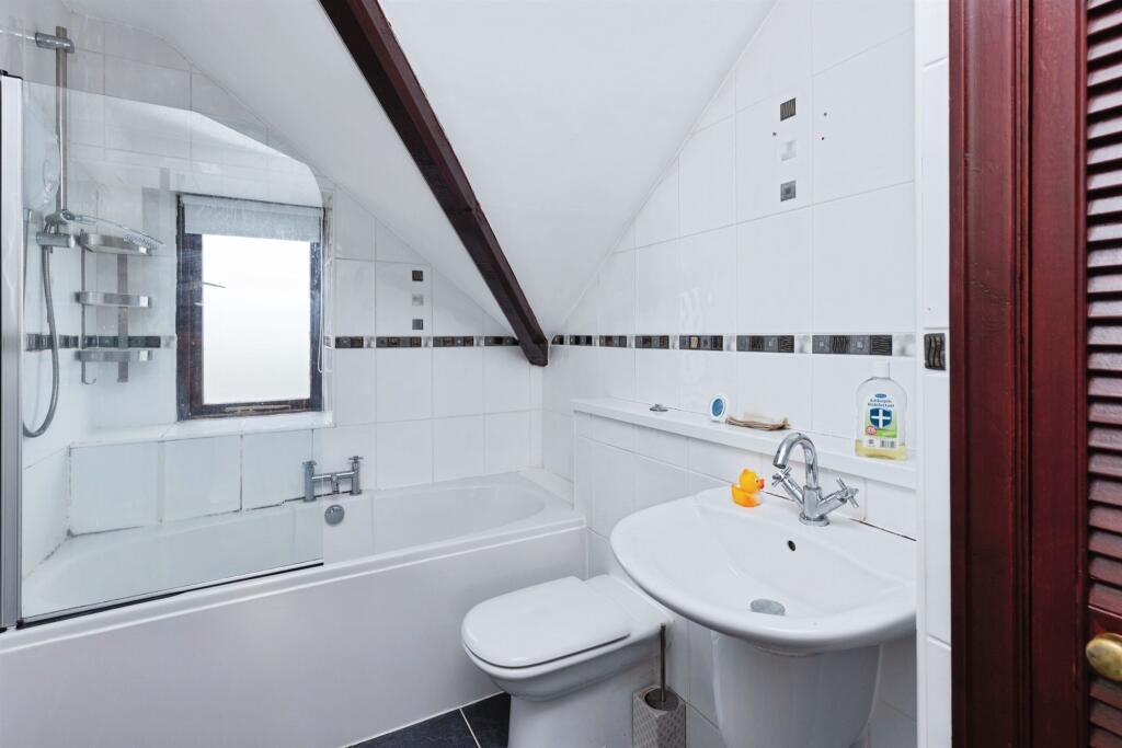 Additional image 16 of Kirklands Court, Ridgewood Close, Baildon, Shipley