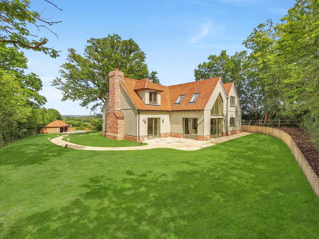 Main image of property: Peasmarsh House, School Lane, Peasmarsh, Rye, East Sussex TN31 6UT