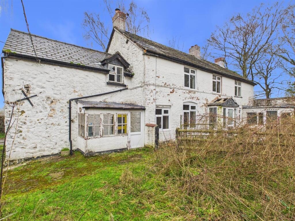 Main image of property: Llansantffraid