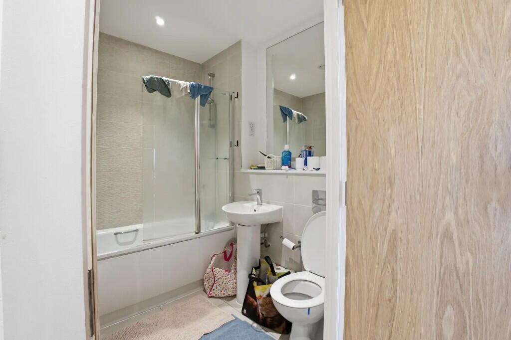 Apartment in Gillingham, Medway - View 5