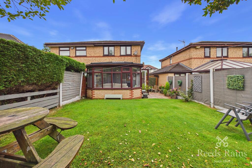 House in Preston, Walton-le-Dale - More