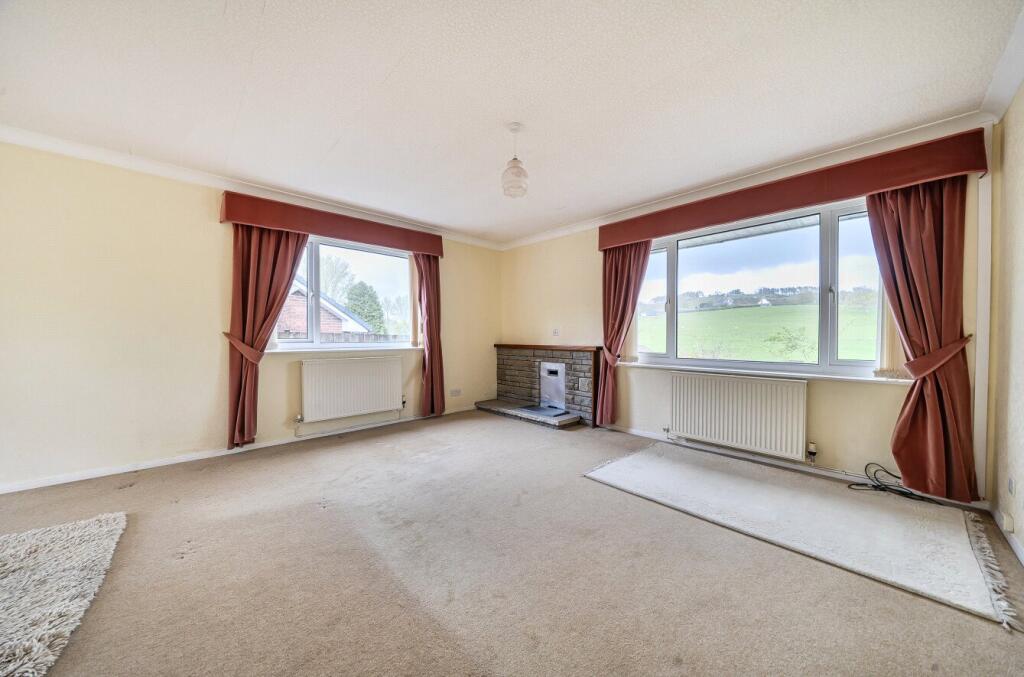 Lakeside Avenue, Llandrindod Wells, Powys photo 4