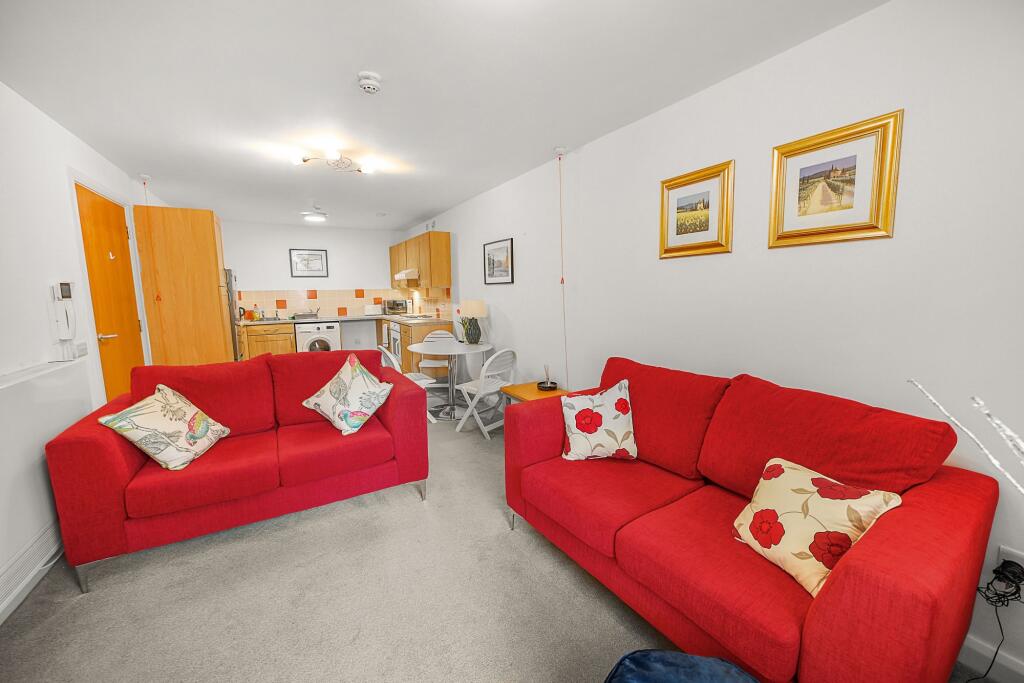 Apartment in St Helens, Liverpool City Region - More