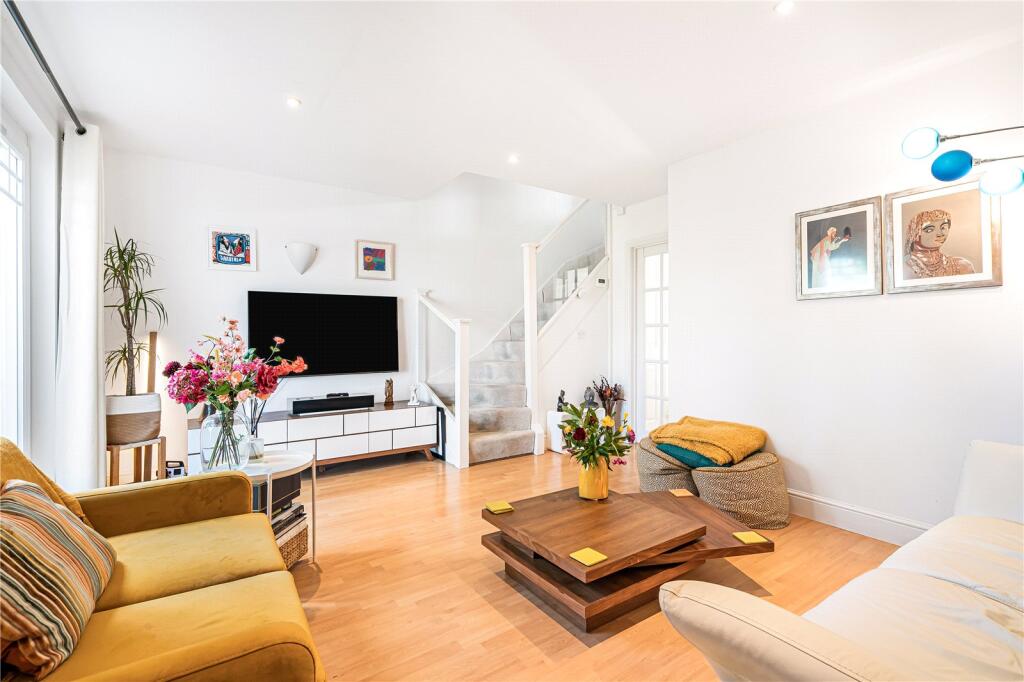 Five Oaks Mews, Bromley, BR1 photo 2