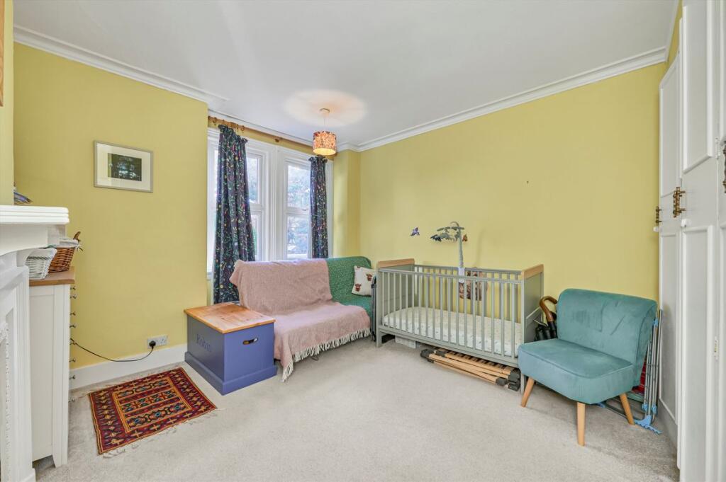Apartment in London, Norbiton - View 3