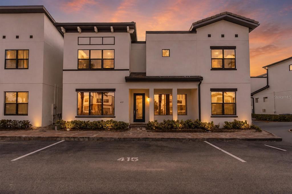 Main image of property: Florida, Polk County, Davenport