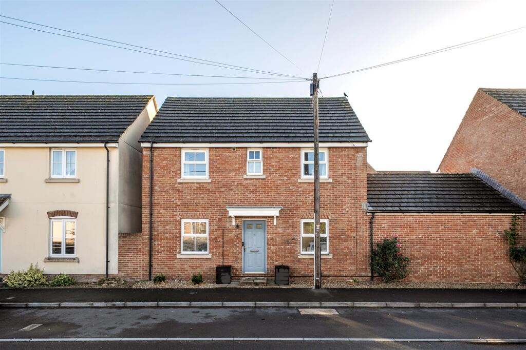 Main image of property: Scholars Park, Rowde, SN10
