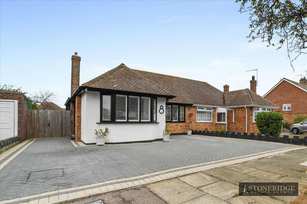 House in Frinton-on-Sea, Frinton and Walton - View 2