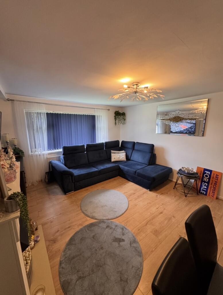 144A, Yew Tree Lane, Dukinfield, Tameside photo 5