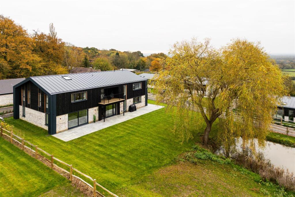 Main image of property: Woolborough Lane, Outwood