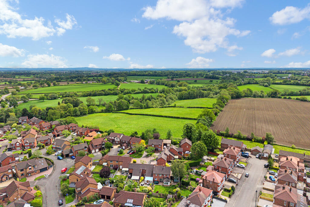 House in Northwich, Mere Heath - View 5