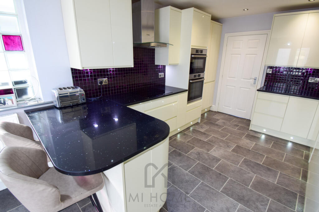 House in Fylde, Kirkham - More