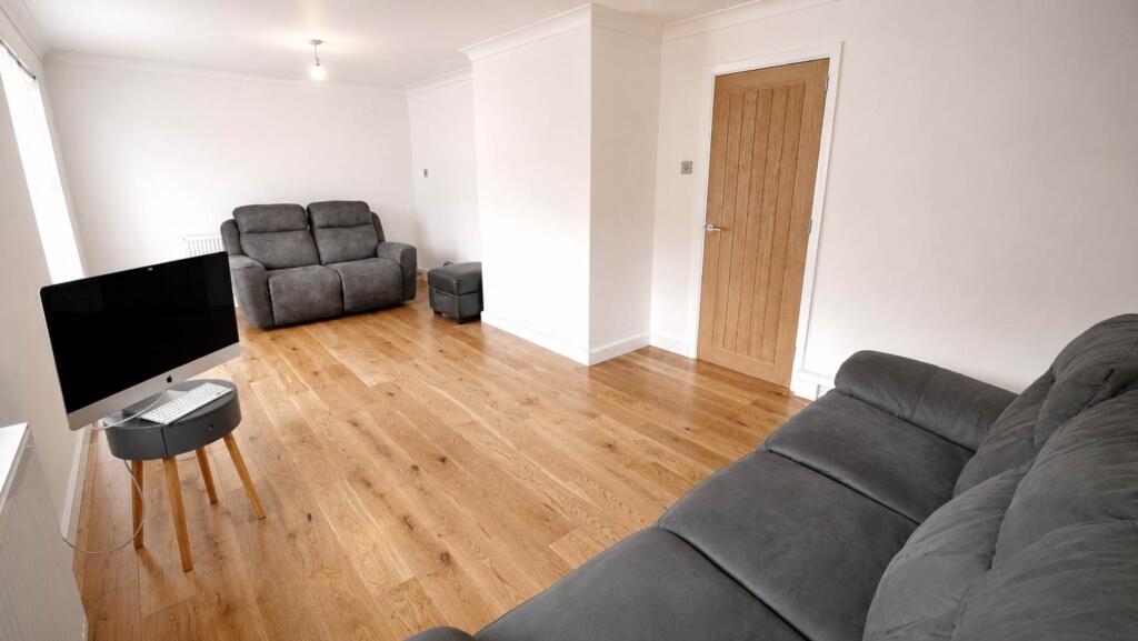 Drovers Way, Hatfield photo 4