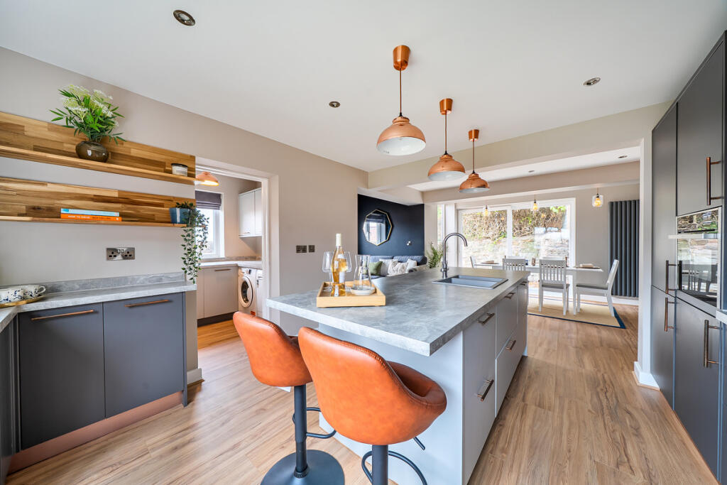 House in Exeter, Thorverton - More