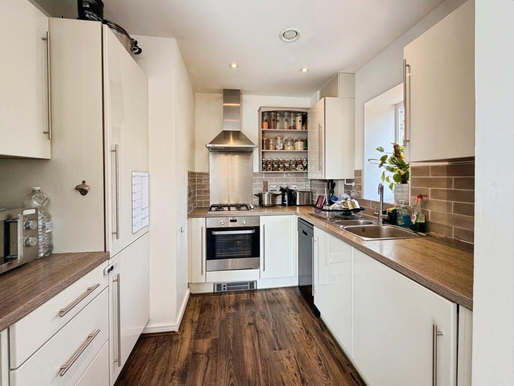 Apartment in Guildford - View 4