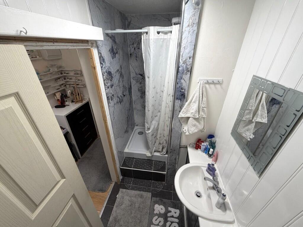 Apartment in Widnes, Halton - View 5