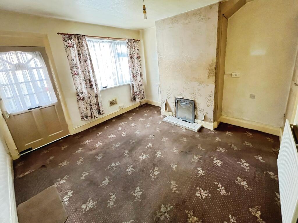 230 St. Georges Road, Stoke, Coventry, West Sussex CV1 2DF photo 2