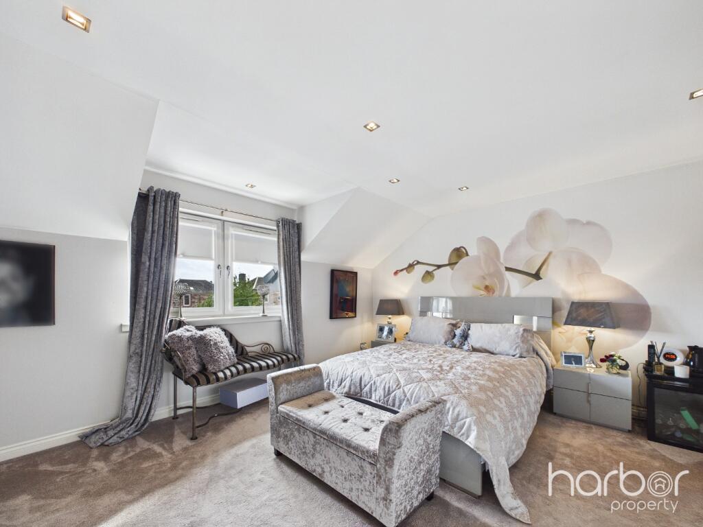 House in Motherwell, South Lanarkshire - View 5